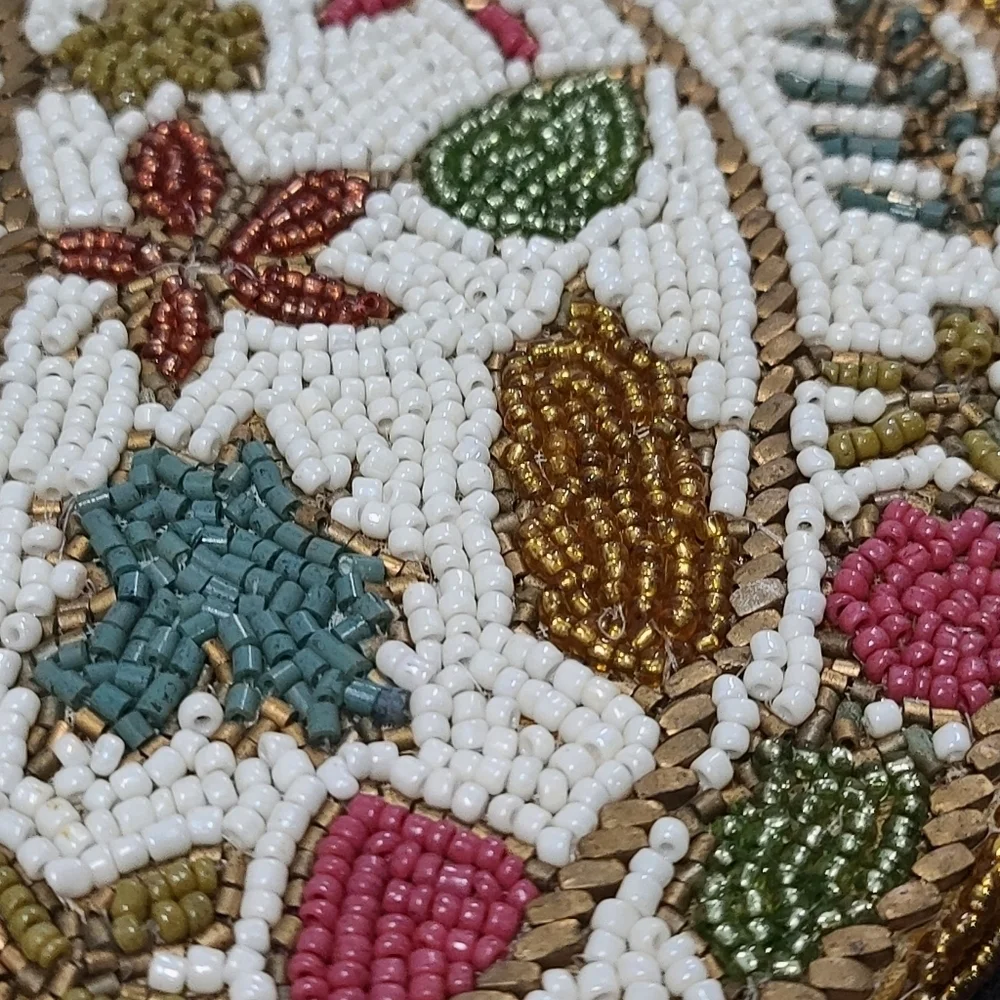 x4 Tahari Beaded Fall Leaf White Pumpkin Thanksgiving Placemat Chargers Set New